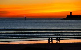 Porto'S City Park & Surf Beach Rooms